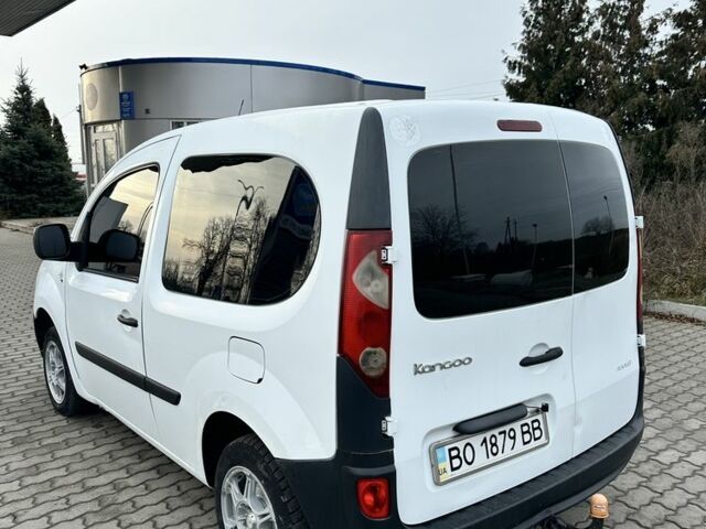 Белый Рено Кенгу, объемом двигателя 1.5 л и пробегом 270 тыс. км за 3550 $, фото 3 на Automoto.ua