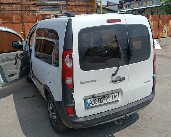 Белый Рено Кенгу, объемом двигателя 1.5 л и пробегом 370 тыс. км за 6100 $, фото 1 на Automoto.ua