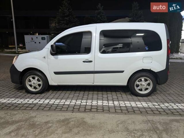 Белый Рено Кенгу, объемом двигателя 1.5 л и пробегом 441 тыс. км за 5600 $, фото 2 на Automoto.ua