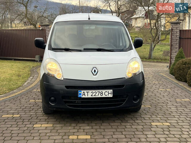Белый Рено Кенгу, объемом двигателя 1.5 л и пробегом 268 тыс. км за 5300 $, фото 22 на Automoto.ua