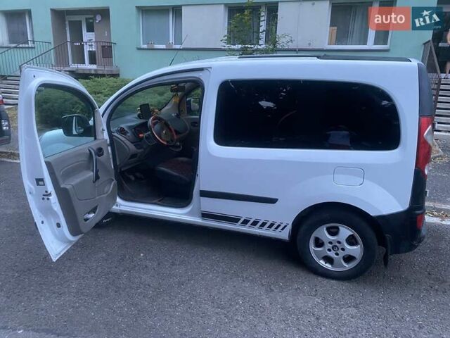 Белый Рено Кенгу, объемом двигателя 1.5 л и пробегом 308 тыс. км за 5400 $, фото 5 на Automoto.ua