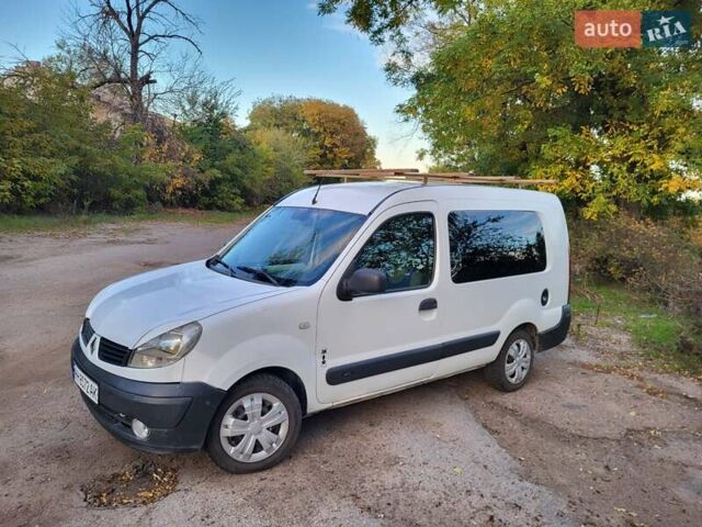 Рено Кенгу 2008 в Измаиле на Automoto.ua Белый Рено Кенгу, объемом двигателя 1.46 л и пробегом 152 тыс. км за 4300 $, фото 9 на Automoto.ua