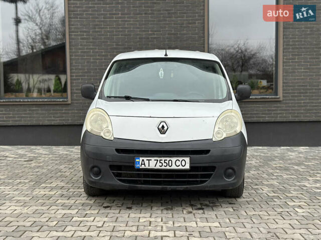 Білий Рено Кєнгу, об'ємом двигуна 1.5 л та пробігом 300 тис. км за 5500 $, фото 2 на Automoto.ua