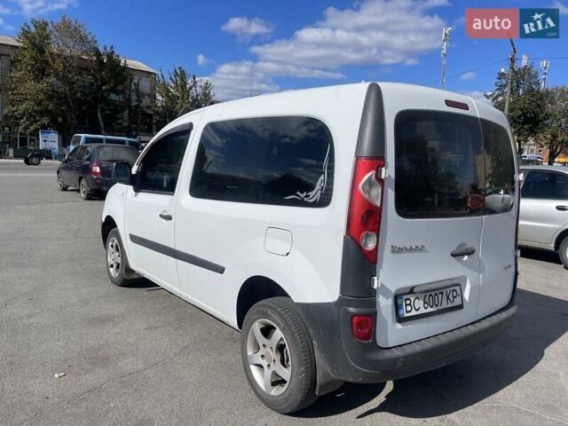 Белый Рено Кенгу, объемом двигателя 1.46 л и пробегом 209 тыс. км за 4900 $, фото 4 на Automoto.ua