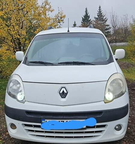 Білий Рено Кєнгу, об'ємом двигуна 1.6 л та пробігом 174 тис. км за 5500 $, фото 3 на Automoto.ua