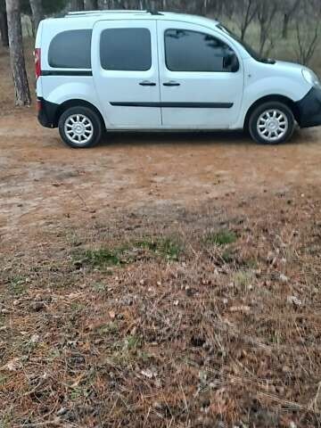 Белый Рено Кенгу, объемом двигателя 1.5 л и пробегом 240 тыс. км за 4681 $, фото 1 на Automoto.ua