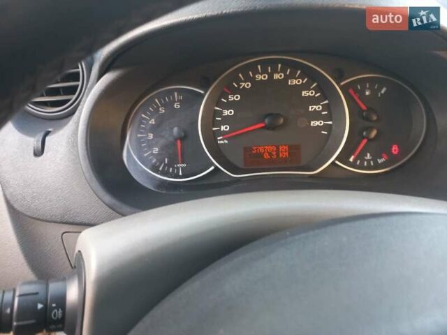 Белый Рено Кенгу, объемом двигателя 1.46 л и пробегом 380 тыс. км за 4500 $, фото 11 на Automoto.ua