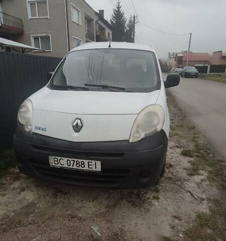 Білий Рено Кєнгу, об'ємом двигуна 1.5 л та пробігом 300 тис. км за 2850 $, фото 2 на Automoto.ua