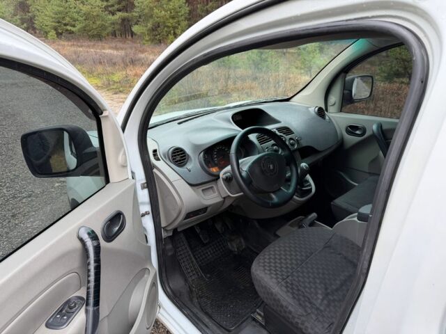 Белый Рено Кенгу, объемом двигателя 1.5 л и пробегом 216 тыс. км за 4950 $, фото 10 на Automoto.ua