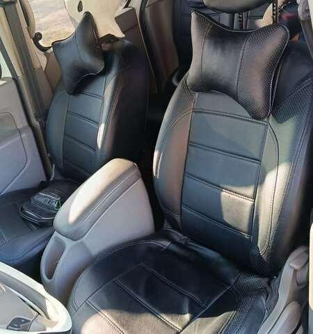 Рено Кенгу 2008 в Киеве на Automoto.ua Белый Рено Кенгу, объемом двигателя 1.5 л и пробегом 280 тыс. км за 6000 $, фото 6 на Automoto.ua