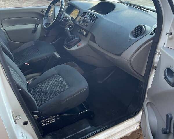 Білий Рено Кєнгу, об'ємом двигуна 1.46 л та пробігом 295 тис. км за 4800 $, фото 5 на Automoto.ua