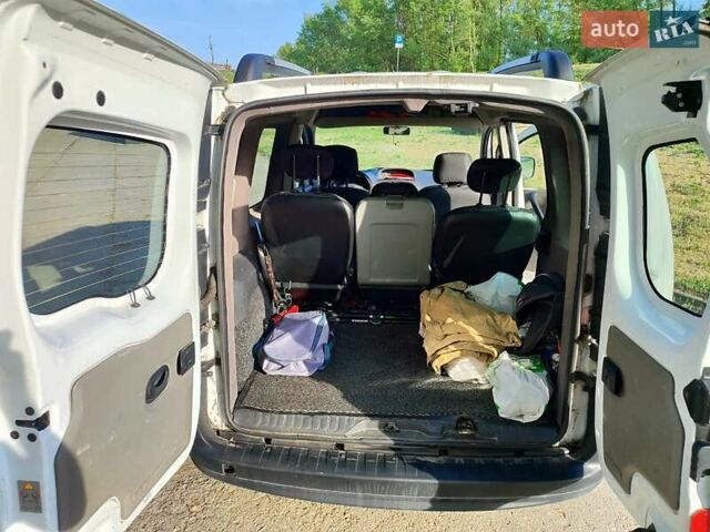 Білий Рено Кєнгу, об'ємом двигуна 1.5 л та пробігом 128 тис. км за 4900 $, фото 11 на Automoto.ua