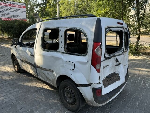 Білий Рено Кєнгу, об'ємом двигуна 1.5 л та пробігом 155 тис. км за 1899 $, фото 3 на Automoto.ua