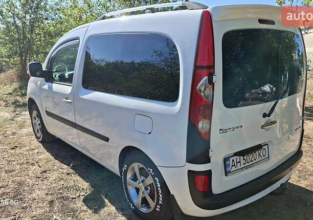 Белый Рено Кенгу, объемом двигателя 1.5 л и пробегом 200 тыс. км за 6500 $, фото 5 на Automoto.ua