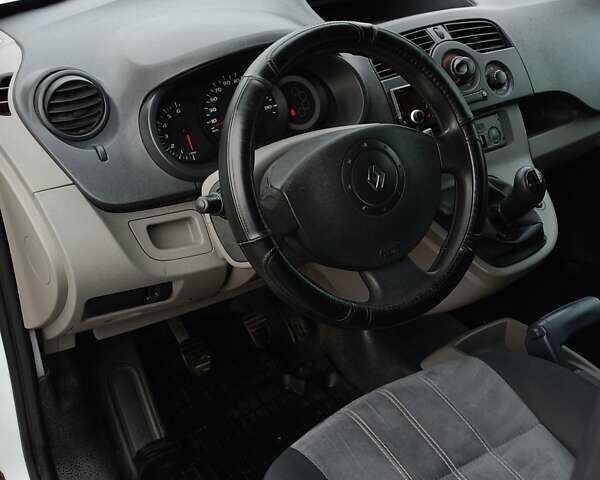 Білий Рено Кєнгу, об'ємом двигуна 1.46 л та пробігом 260 тис. км за 4950 $, фото 4 на Automoto.ua