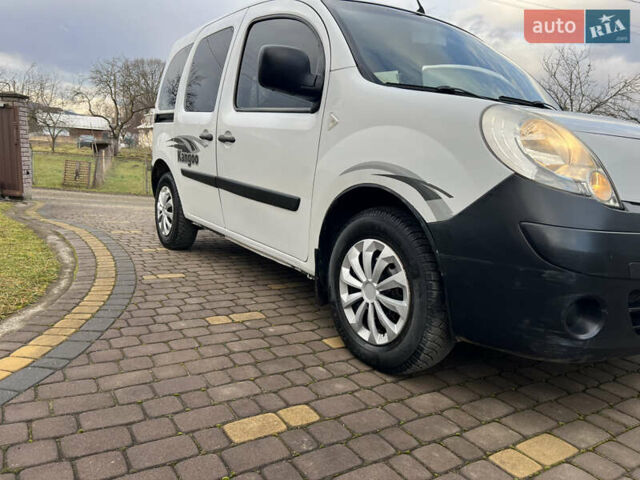 Белый Рено Кенгу, объемом двигателя 1.5 л и пробегом 268 тыс. км за 5300 $, фото 11 на Automoto.ua