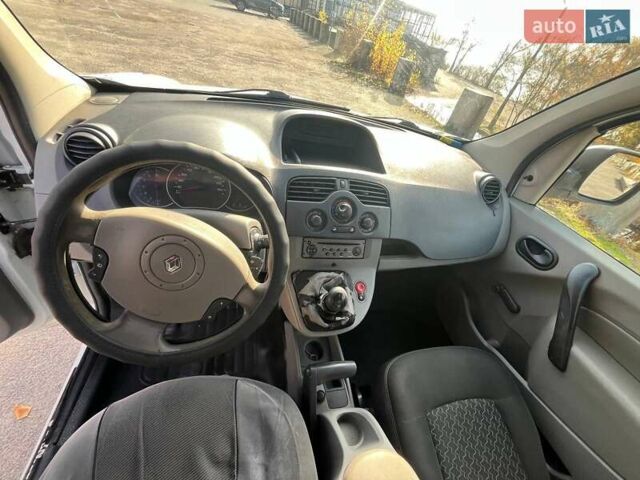 Білий Рено Кєнгу, об'ємом двигуна 1.5 л та пробігом 392 тис. км за 4950 $, фото 10 на Automoto.ua
