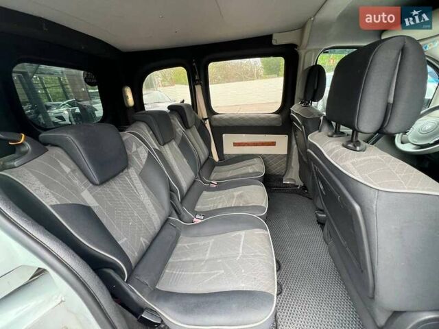 Білий Рено Кєнгу, об'ємом двигуна 1.46 л та пробігом 181 тис. км за 7199 $, фото 30 на Automoto.ua