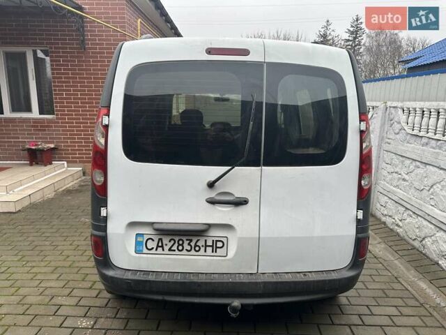 Білий Рено Кєнгу, об'ємом двигуна 1.46 л та пробігом 250 тис. км за 6100 $, фото 4 на Automoto.ua