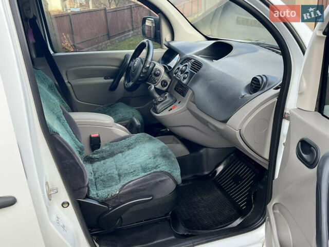Белый Рено Кенгу, объемом двигателя 1.5 л и пробегом 268 тыс. км за 5300 $, фото 12 на Automoto.ua
