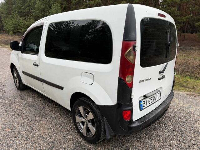 Белый Рено Кенгу, объемом двигателя 1.5 л и пробегом 216 тыс. км за 4950 $, фото 2 на Automoto.ua