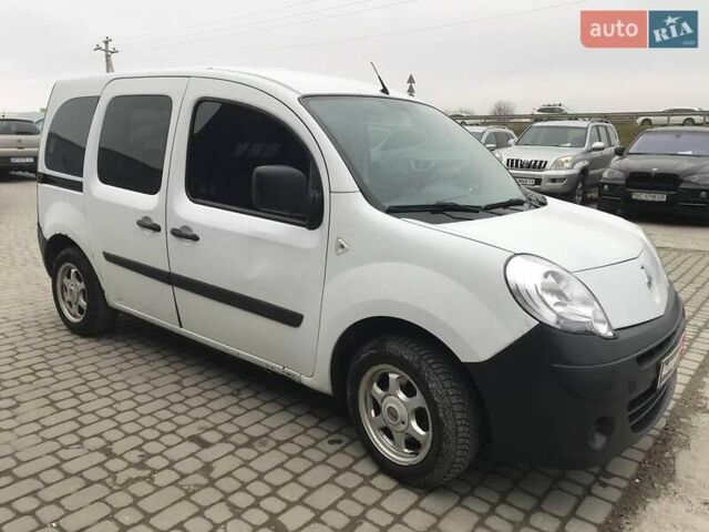 Белый Рено Кенгу, объемом двигателя 1.5 л и пробегом 441 тыс. км за 5990 $, фото 2 на Automoto.ua