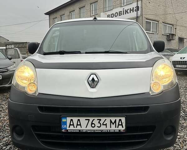 Рено Кенгу 2008 в Смеле на Automoto.ua Белый Рено Кенгу, объемом двигателя 1.5 л и пробегом 270 тыс. км за 4500 $, фото 16 на Automoto.ua