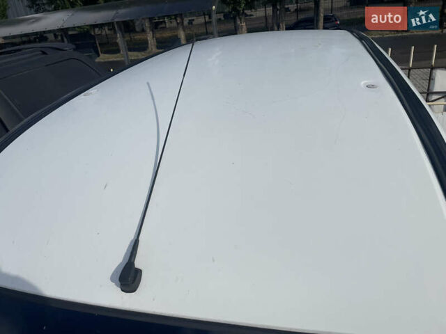 Рено Кенгу 2008 в Черкассах на Automoto.ua Белый Рено Кенгу, объемом двигателя 1.9 л и пробегом 275 тыс. км за 3500 $, фото 11 на Automoto.ua