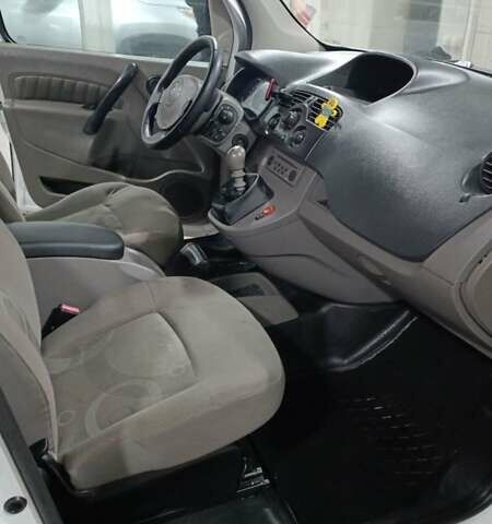 Белый Рено Кенгу, объемом двигателя 1.46 л и пробегом 320 тыс. км за 6200 $, фото 7 на Automoto.ua