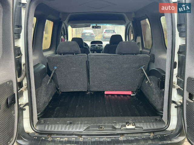 Белый Рено Кенгу, объемом двигателя 1.5 л и пробегом 268 тыс. км за 5300 $, фото 18 на Automoto.ua