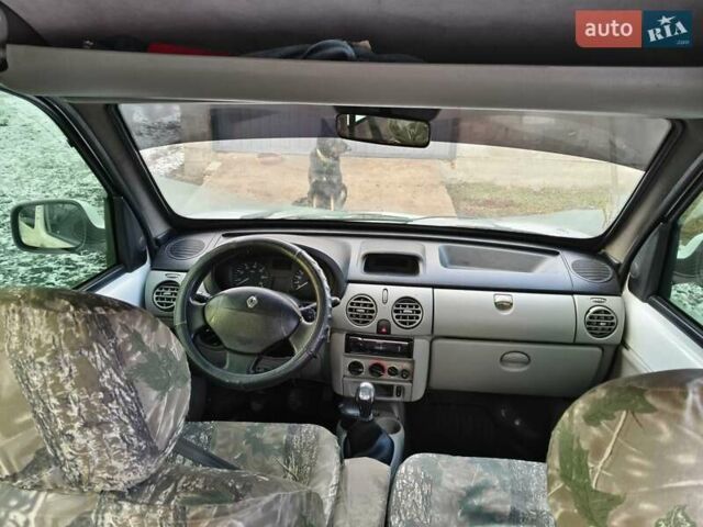 Белый Рено Кенгу, объемом двигателя 1.5 л и пробегом 380 тыс. км за 4000 $, фото 5 на Automoto.ua