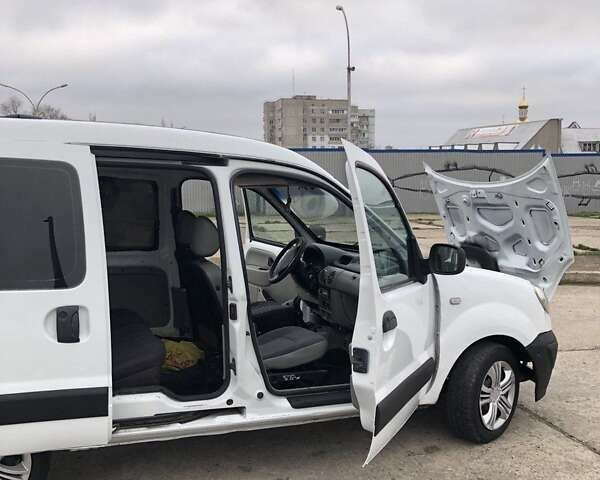 Білий Рено Кєнгу, об'ємом двигуна 1.46 л та пробігом 380 тис. км за 3400 $, фото 8 на Automoto.ua