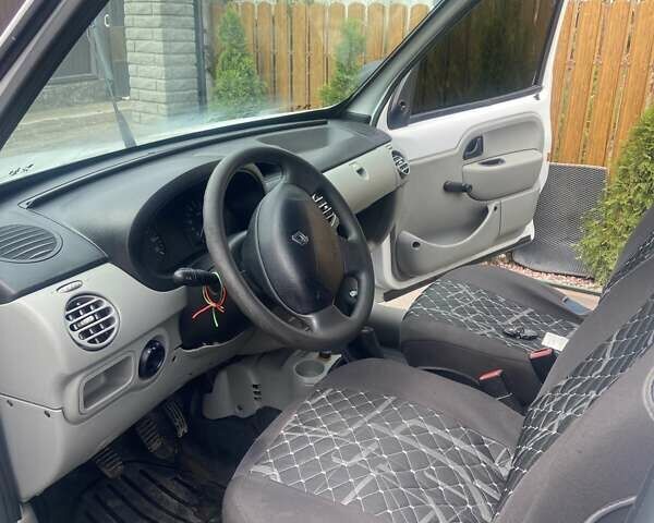 Белый Рено Кенгу, объемом двигателя 1.39 л и пробегом 280 тыс. км за 3300 $, фото 7 на Automoto.ua