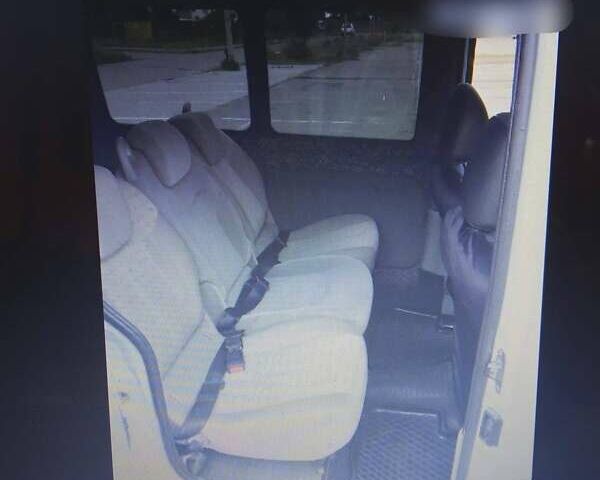 Белый Рено Кенгу, объемом двигателя 1.5 л и пробегом 270 тыс. км за 5200 $, фото 2 на Automoto.ua