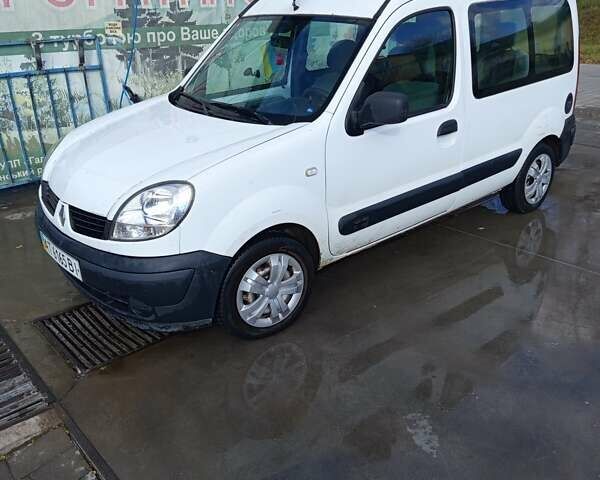 Рено Кенгу 2008 в Рогатине на Automoto.ua Белый Рено Кенгу, объемом двигателя 1.5 л и пробегом 280 тыс. км за 4150 $, фото 1 на Automoto.ua