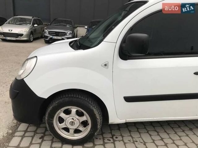 Белый Рено Кенгу, объемом двигателя 1.5 л и пробегом 441 тыс. км за 5990 $, фото 10 на Automoto.ua