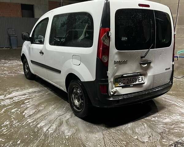 Белый Рено Кенгу, объемом двигателя 1.5 л и пробегом 363 тыс. км за 4200 $, фото 6 на Automoto.ua