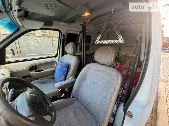 Рено Кенгу 2008 в Одессе на Automoto.ua Белый Рено Кенгу, объемом двигателя 1.39 л и пробегом 420 тыс. км за 2700 $, фото 7 на Automoto.ua