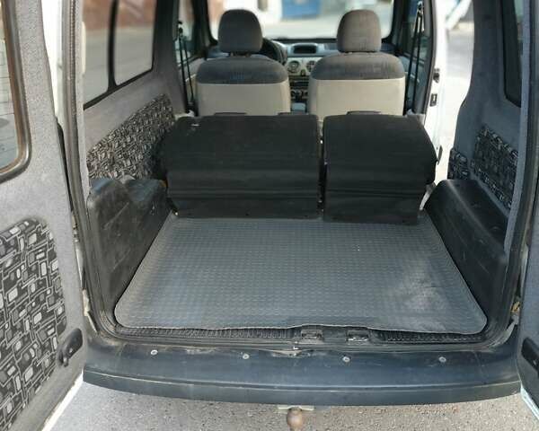 Білий Рено Кєнгу, об'ємом двигуна 1.5 л та пробігом 207 тис. км за 4500 $, фото 6 на Automoto.ua