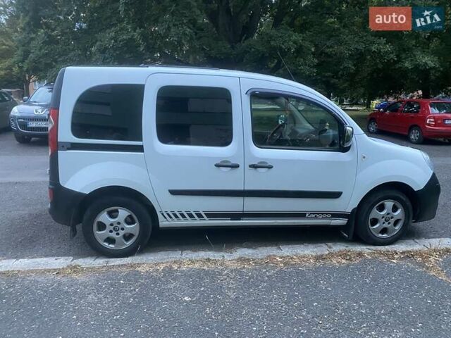 Белый Рено Кенгу, объемом двигателя 1.5 л и пробегом 308 тыс. км за 5400 $, фото 11 на Automoto.ua