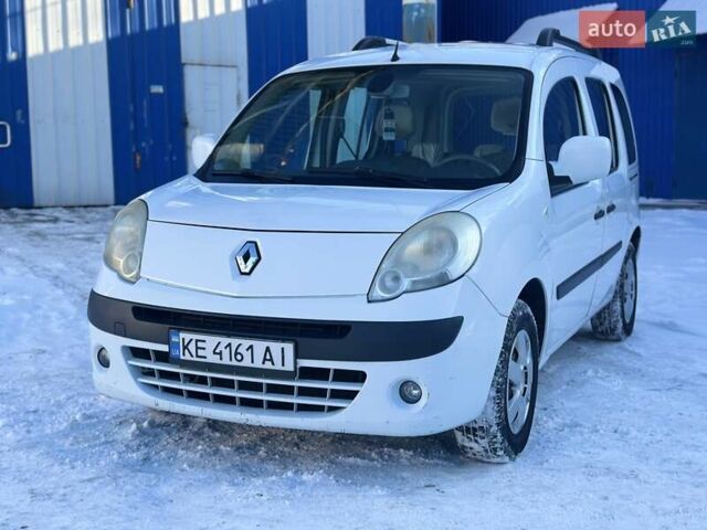 Білий Рено Кєнгу, об'ємом двигуна 1.5 л та пробігом 220 тис. км за 6100 $, фото 6 на Automoto.ua