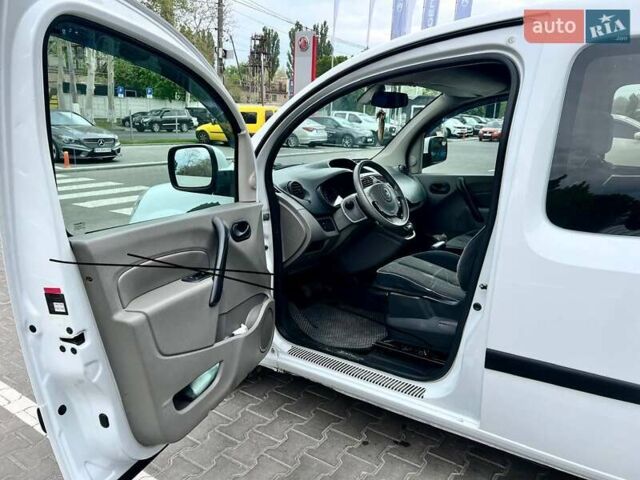 Білий Рено Кєнгу, об'ємом двигуна 1.46 л та пробігом 181 тис. км за 7199 $, фото 13 на Automoto.ua