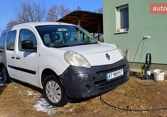 Белый Рено Кенгу, объемом двигателя 1.5 л и пробегом 285 тыс. км за 4999 $, фото 1 на Automoto.ua