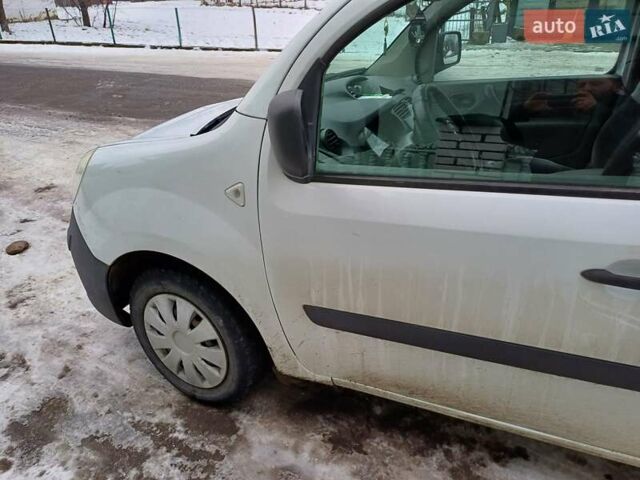 Белый Рено Кенгу, объемом двигателя 1.5 л и пробегом 285 тыс. км за 4999 $, фото 5 на Automoto.ua