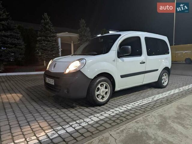 Белый Рено Кенгу, объемом двигателя 1.5 л и пробегом 441 тыс. км за 5600 $, фото 8 на Automoto.ua