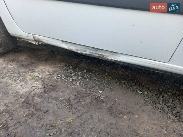 Белый Рено Кенгу, объемом двигателя 1.46 л и пробегом 380 тыс. км за 4500 $, фото 27 на Automoto.ua