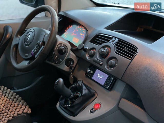 Белый Рено Кенгу, объемом двигателя 1.5 л и пробегом 270 тыс. км за 4599 $, фото 34 на Automoto.ua