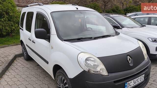 Рено Кенгу 2009 в Бориславе на Automoto.ua Белый Рено Кенгу, объемом двигателя 1.5 л и пробегом 297 тыс. км за 5550 $, фото 1 на Automoto.ua