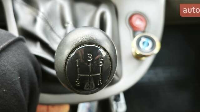 Рено Кенгу 2009 в Бориславе на Automoto.ua Белый Рено Кенгу, объемом двигателя 1.5 л и пробегом 297 тыс. км за 5550 $, фото 30 на Automoto.ua