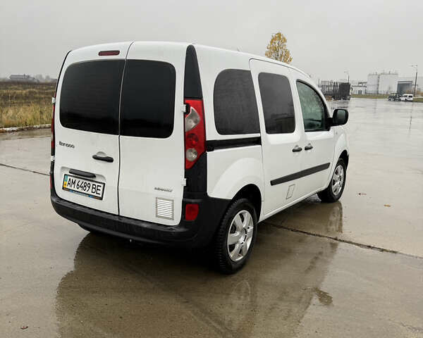 Белый Рено Кенгу, объемом двигателя 1.5 л и пробегом 170 тыс. км за 6700 $, фото 2 на Automoto.ua